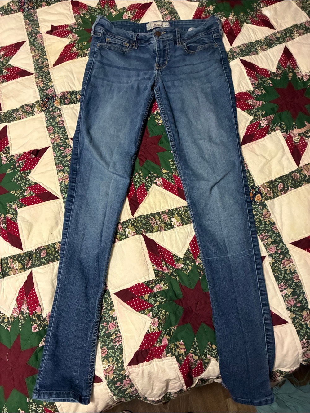 Hollister Women's Skinny Jeans in Medium Blue Wash